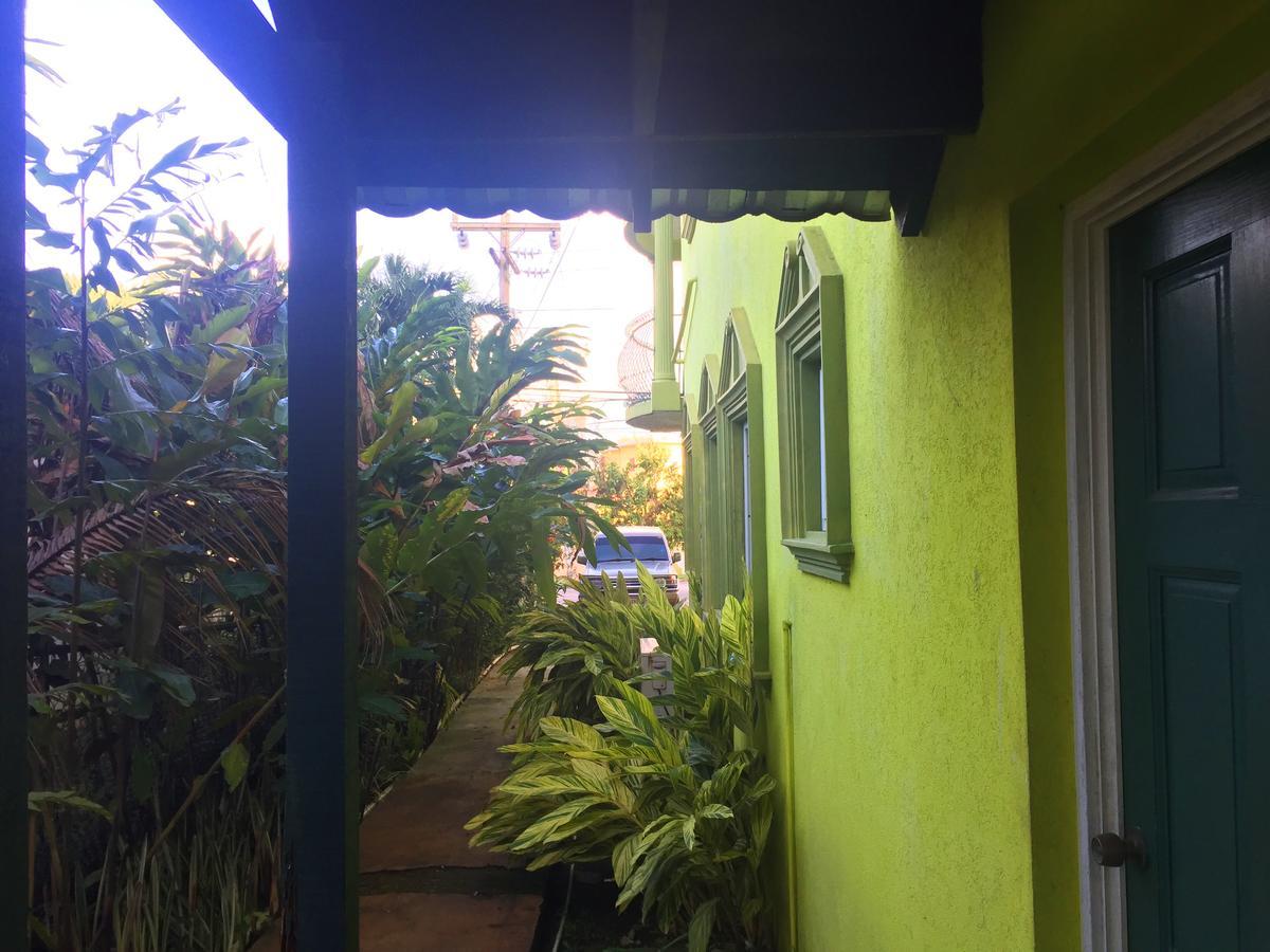 Yaad Hostel Montego Bay Esterno foto