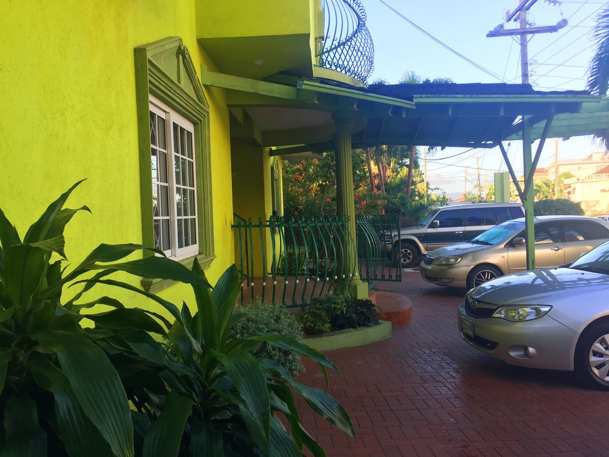 Yaad Hostel Montego Bay Esterno foto