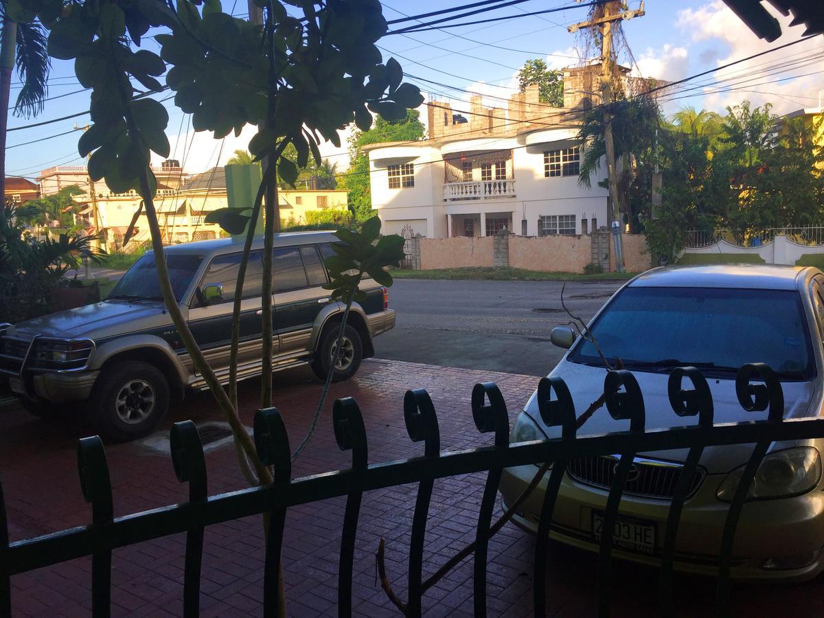 Yaad Hostel Montego Bay Esterno foto
