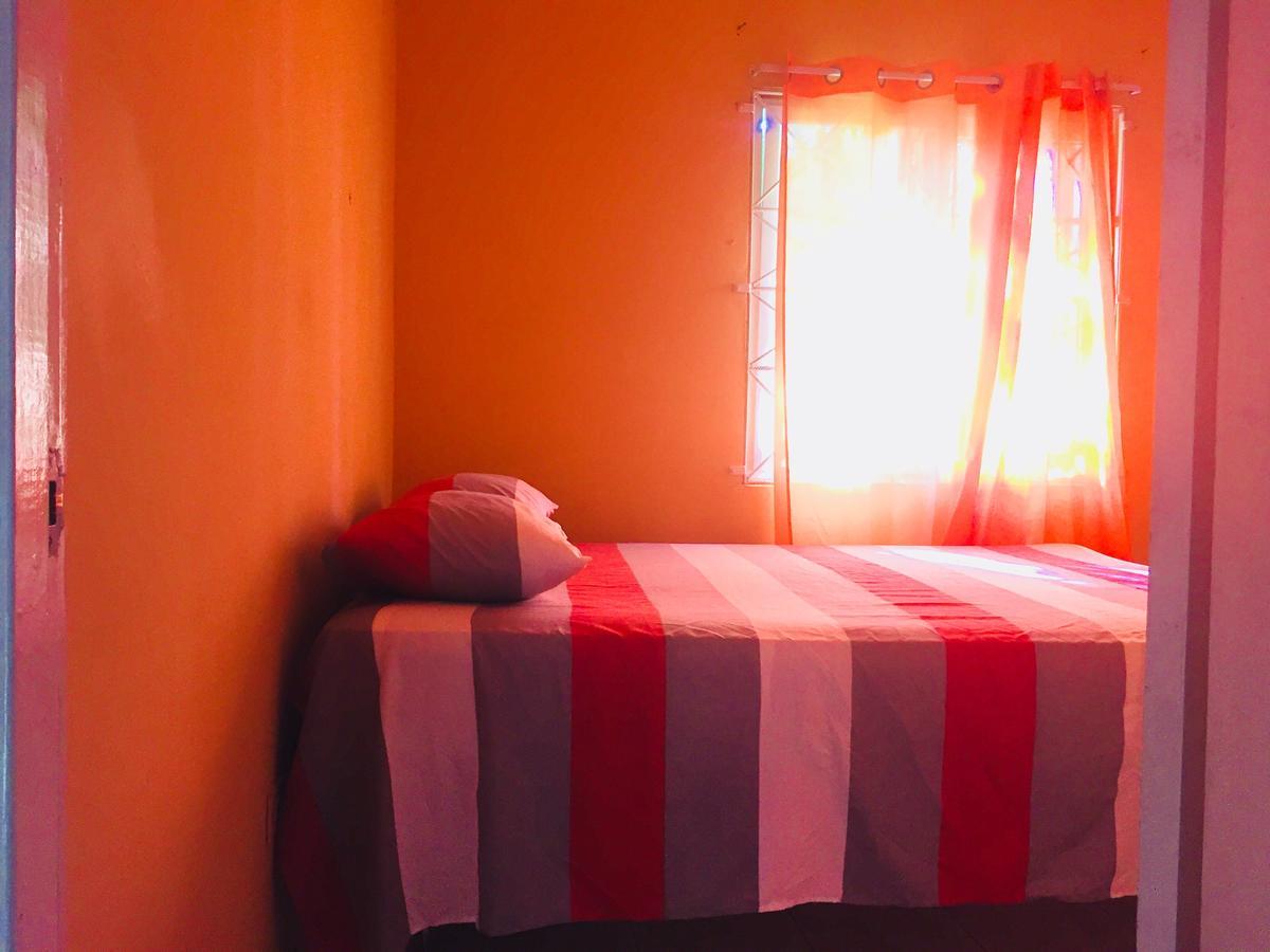 Yaad Hostel Montego Bay Esterno foto
