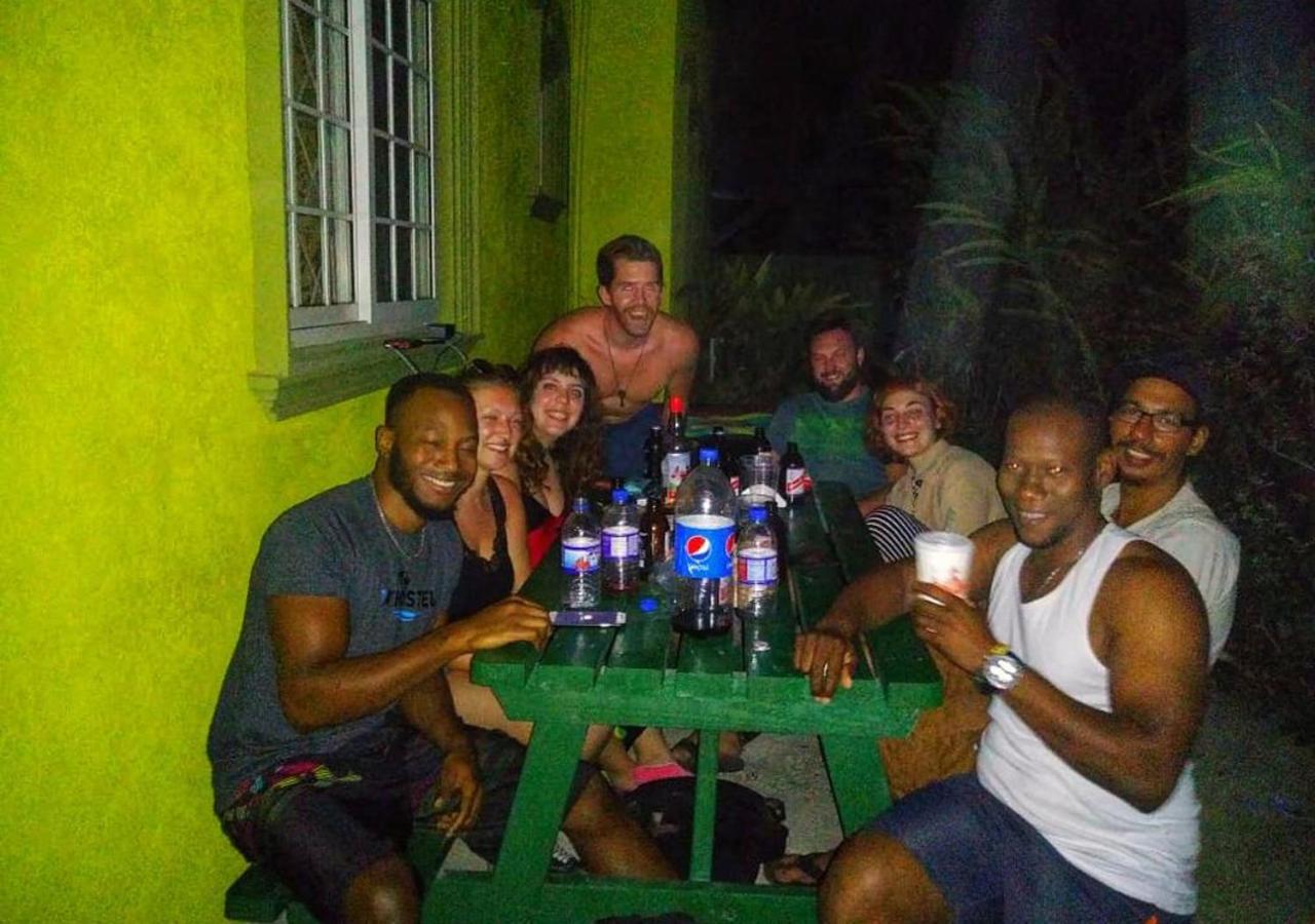 Yaad Hostel Montego Bay Esterno foto